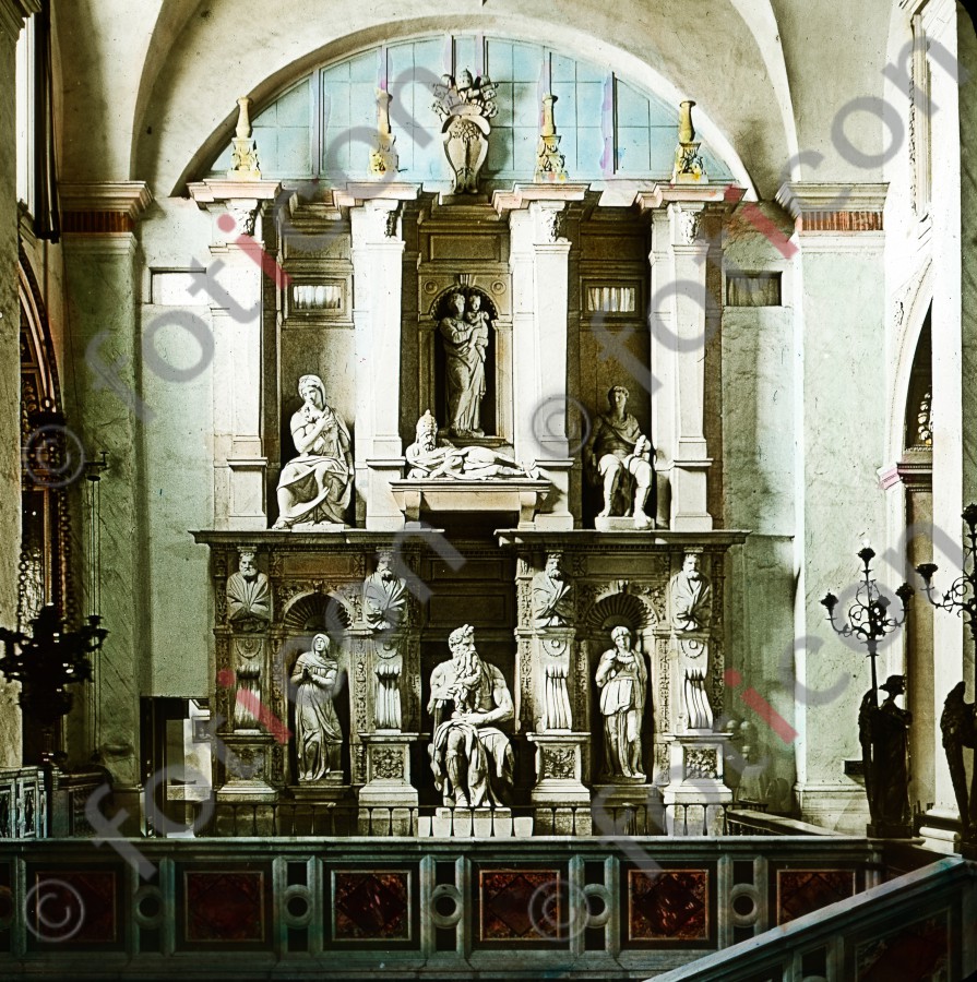 Grabmal des Papstes Julius II. | Tomb of Pope Julius II - Foto foticon-simon-035-025.jpg | foticon.de - Bilddatenbank für Motive aus Geschichte und Kultur